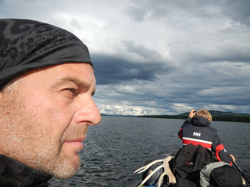 ...mit Blick auf Årrenjarka Saggatsee > Idealer Ausgangspunkt für den Sarek-Nationalpark